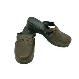LL Bean Shoes 7.5M 39 Brown Leather Slide On Clogs Expandable Comfortable